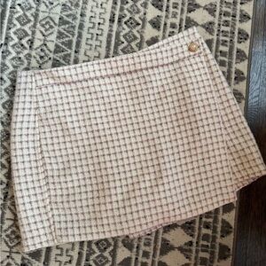 House of Harlow plaid skort. Perfect for the holidays with tights!